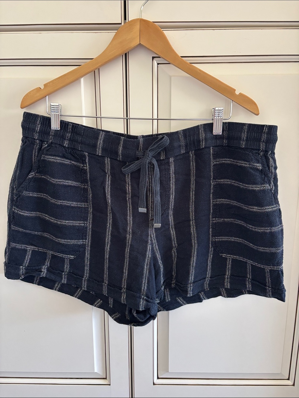 Style & Co Linen Blend Blue White Striped Shorts Pockets Travel Beach Women’s XL